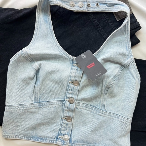 NWT Levi’s JANEESAH HALTER TOP - Picture 2 of 5